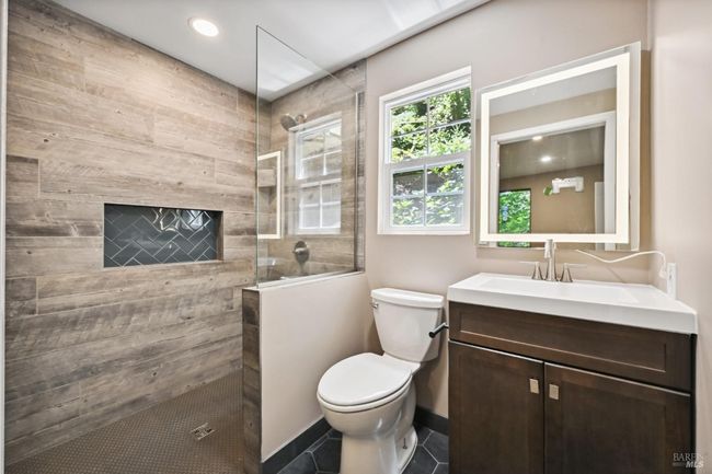 21713 Starrett Hill Dr, House other with 2 bedrooms, 2 bathrooms and 2 parking in Monte Rio CA | Image 31