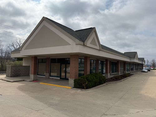 2020 S Neil St, Champaign, IL, 61820-7220 | Card Image