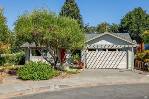 531 Jachetta Ct, Healdsburg, CA, 95448-4551 | Card Image