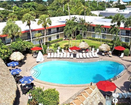 250-2555 Tamiami Trl N, NAPLES, FL, 34103 | Card Image