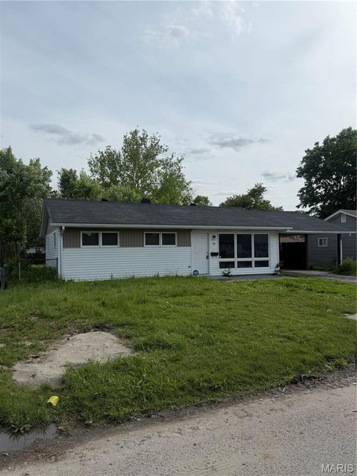 18 Melvin Dr, Cahokia, IL, 62206-2426 | Card Image