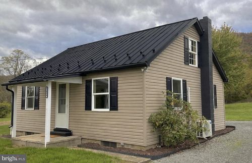 7488 Dusty Rd, MERCERSBURG, PA, 17236-9749 | Card Image