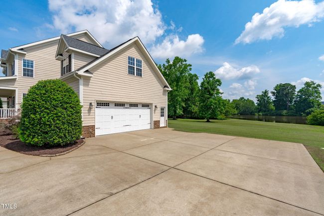Oversized Garage And Driveway | Image 50
