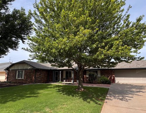 1005 Kathys Place, Elk City, OK, 73644 | Card Image