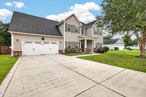 129 Prelude Dr, Richlands, NC, 28574-8477 | Card Image