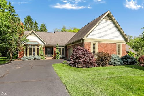 9543 Cedar Springs Dr, Indianapolis, IN, 46260-1282 | Card Image
