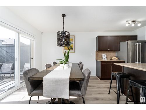 17249 8a Ave Sw, Edmonton, AB, T6W0M7 | Card Image