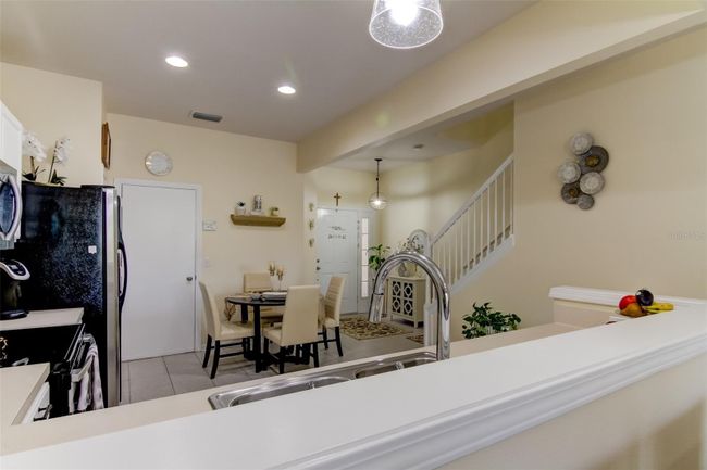 26642 Castleview Way, Townhouse with 3 bedrooms, 2 bathrooms and null parking in Wesley Chapel FL | Image 13