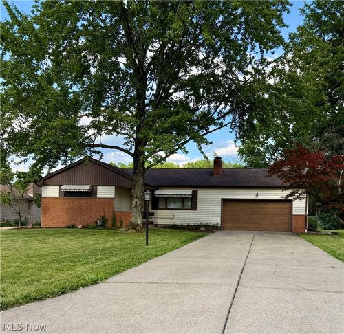 521 Collins Avenue, Austintown, OH, 44515 | Card Image