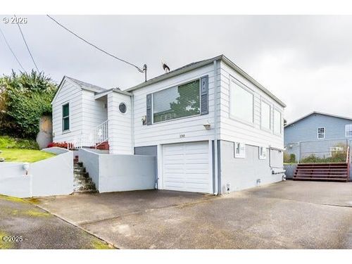 1740 Ne 16th St, Lincoln City, OR, 97367-3535 | Card Image