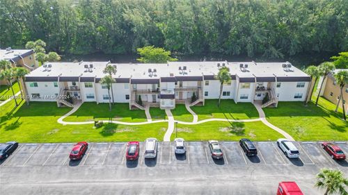 apt-213-110 Lake Meryl Dr, West Palm Beach, FL, 33411-3366 | Card Image