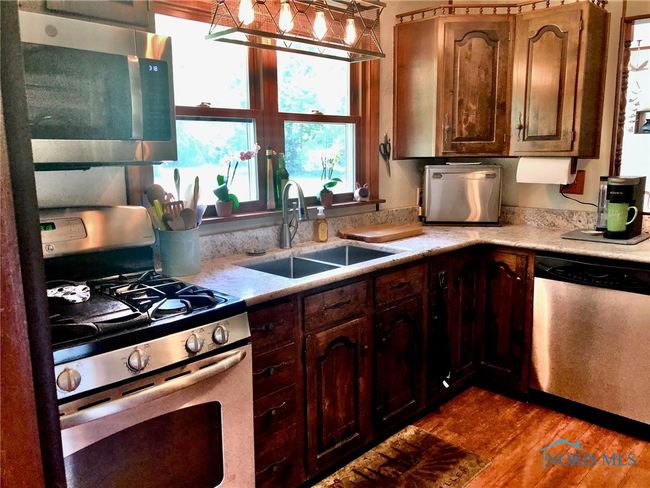 22915 W Walnut Ln, House other with 3 bedrooms, 2 bathrooms and 1 parking in Genoa OH | Image 11