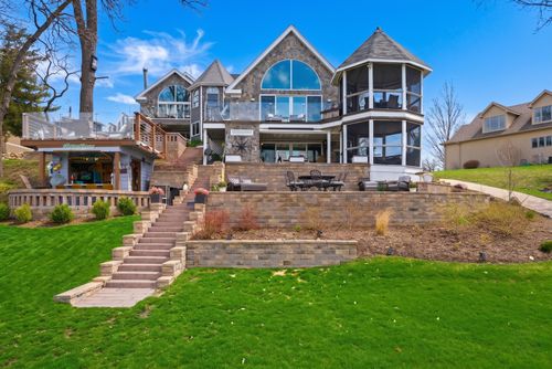 531 Circle Dr, Fox Lake, IL, 60020-1902 | Card Image