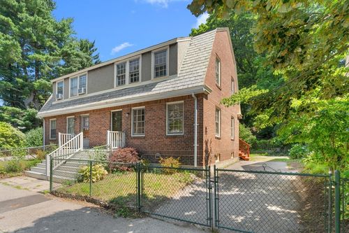 71 Highland Rd, Brookline, MA, 02445-7006 | Card Image