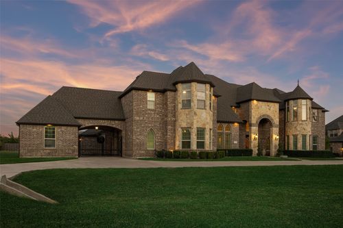 715 Simmons Rd, Double Oak, TX, 75077-8212 | Card Image