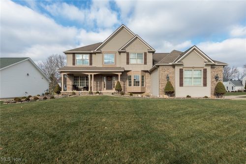 3204 Thorn Tree Dr, North Royalton, OH, 44133-3380 | Card Image