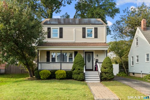 142 Cambridge St, Stratford, CT, 06614-4711 | Card Image
