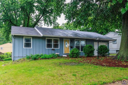116 Se 40th St, Topeka, KS, 66609-1428 | Card Image