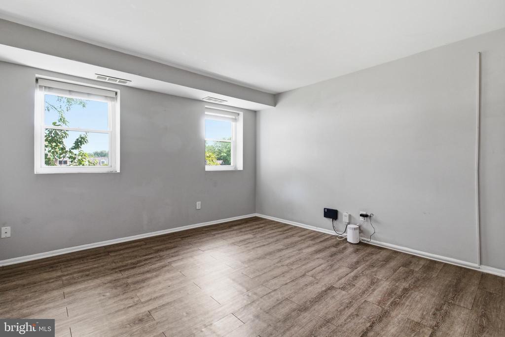Residential in REISTERSTOWN 3