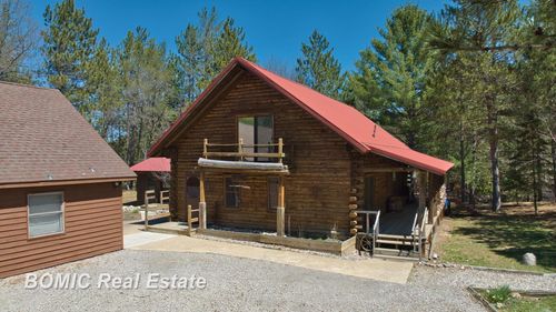 940 Wood River Rd, Grayling, MI, 49738-8814 | Card Image