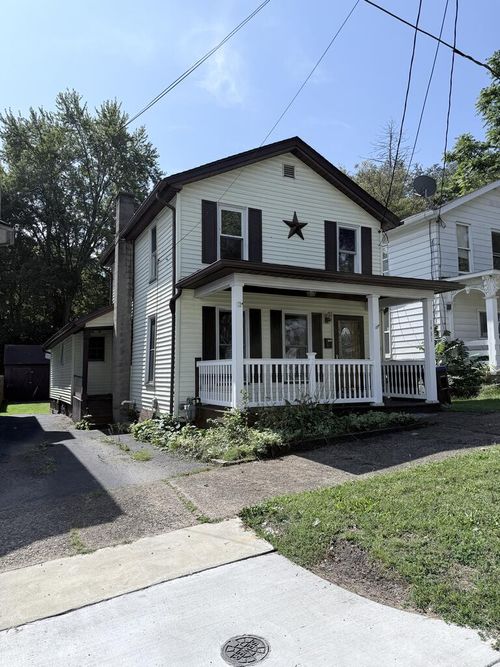 `1431 Chestnut St, Franklin, PA, 16323-1637 | Card Image