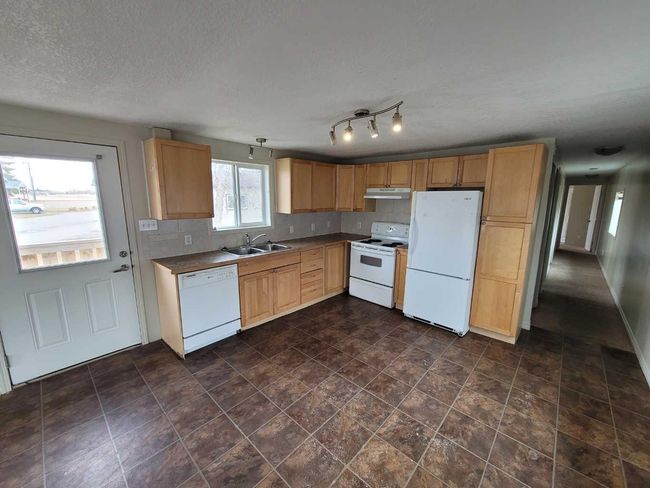 52 Maple Estates, House other with 2 bedrooms, 1 bathrooms and 2 parking in Picture Butte AB | Image 6