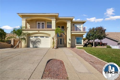 17998 Vista Point, Victorville, CA, 92395 | Card Image