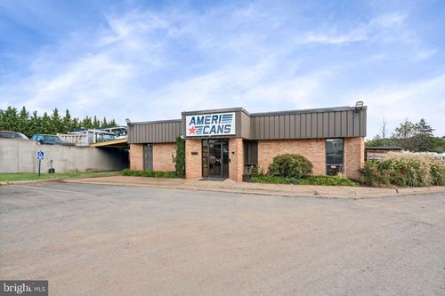 9204 Venture Ct, MANASSAS PARK, VA, 20111-4804 | Card Image