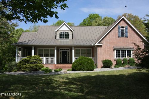 734 Ridgetop Dr, Jamestown, TN, 38556-2947 | Card Image