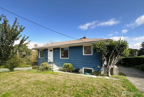 4444 28th Pl W, Seattle, WA, 98199-1443 | Card Image