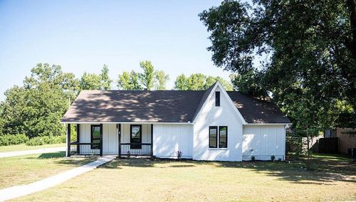 7 Neal Street, Bryant, AR, 72022 | Card Image