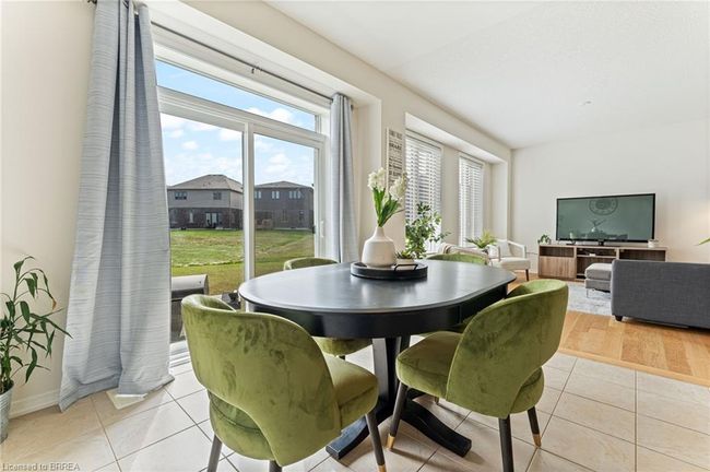 83 Munro Cir, House other with 4 bedrooms, 3 bathrooms and 4 parking in Brantford ON | Image 15