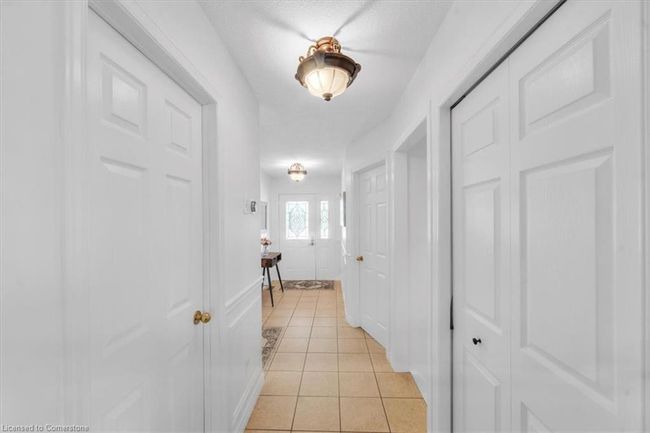 84 Doctor Moore Crt, House other with 3 bedrooms, 2 bathrooms and 5 parking in Acton ON | Image 4