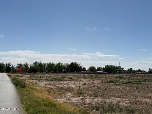 200 Place Rd, Socorro, TX, 79927-1435 | Card Image