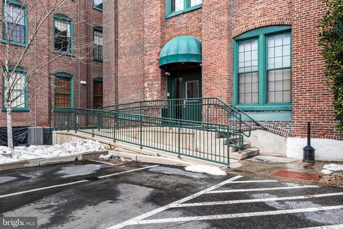 ste-221-200 Lincoln Ave, PHOENIXVILLE, PA, 19460-3283 | Card Image