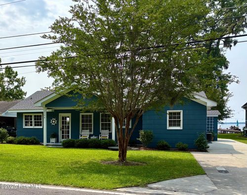 1106 Canal Cove Rd, Lake Waccamaw, NC, 28450-1822 | Card Image