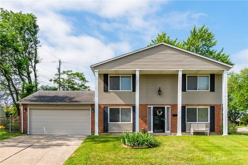6520 Larcomb Dr, Huber Heights, OH, 45424-3037 | Card Image