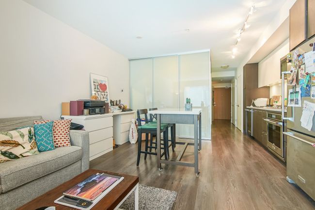 302 - 384 E 1 St Avenue, Condo with 1 bedrooms, 0 bathrooms and 1 parking in Vancouver BC | Image 9