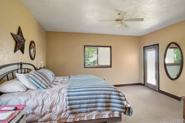2148 County Road 220, Home with 3 bedrooms, 2 bathrooms and null parking in Floresville TX | Image 20
