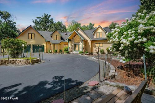 111 Bass Ct, Lackawaxen, PA, 18435-7702 | Card Image