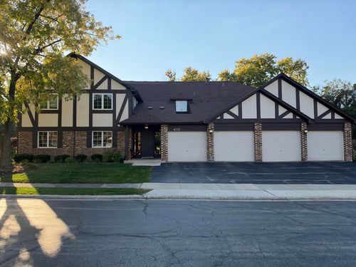 a-6212 Lakepark Ln, Willowbrook, IL, 60527-2945 | Card Image