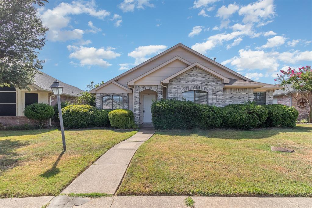Sandalwood Dr, Mesquite, TX 75181