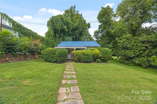 95 Blanton St, Columbus, NC, 28722-8751 | Card Image