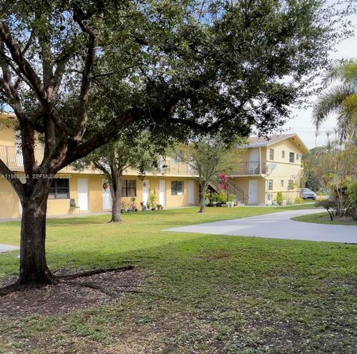 i-4450 Ludlam Rd, Miami, FL, 33155 | Card Image