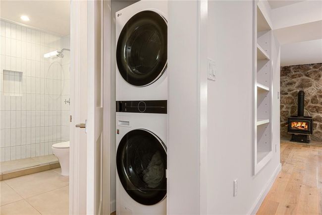 Stacked LG Washer Dryer | Image 31