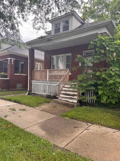 7554 S King Dr, Chicago, IL, 60619-2208 | Card Image