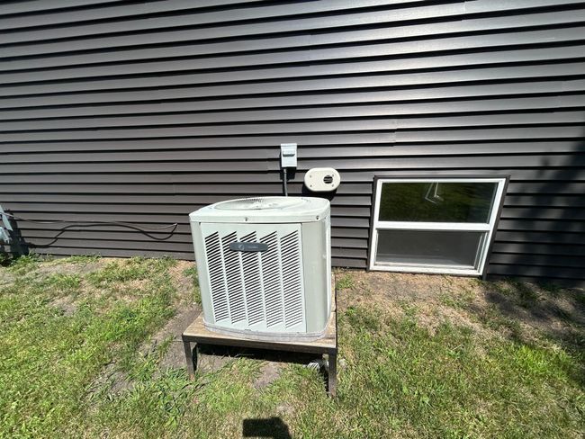 Central Air | Image 58