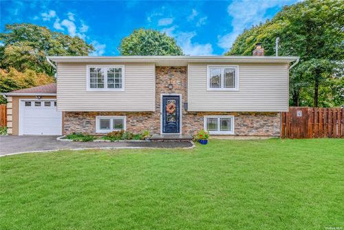 23 N 11th Street, Wyandanch, NY, 11798 | Card Image