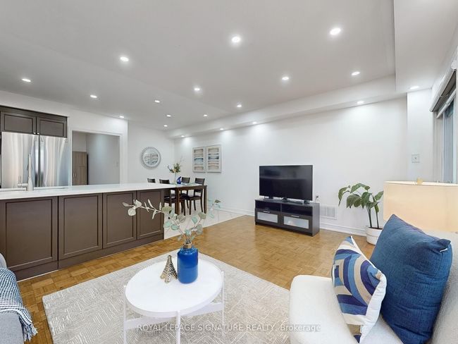 321 Bussel Cres, House attached with 3 bedrooms, 3 bathrooms and 2 parking in Milton ON | Image 6
