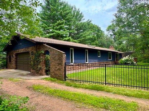 5331 Greenview Ln, Stevens Point, WI, 54482-9426 | Card Image
